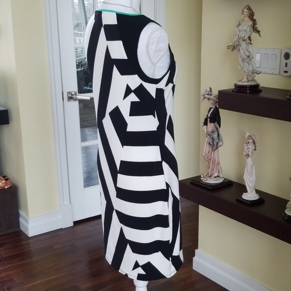 Striped dresses. Like new! - Picture 4 of 4